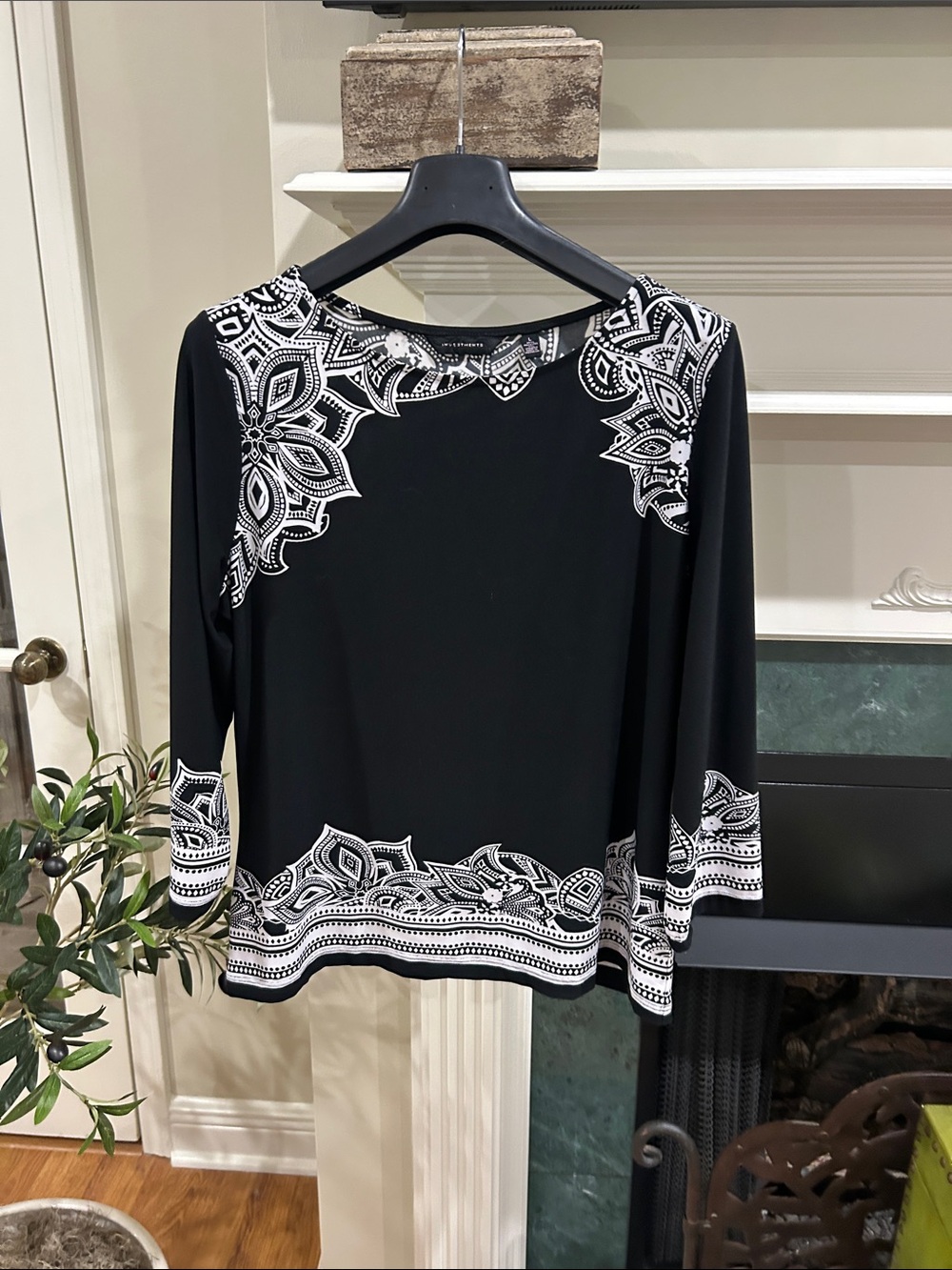Investments Black Long-Sleeve Top with White Printed Trim